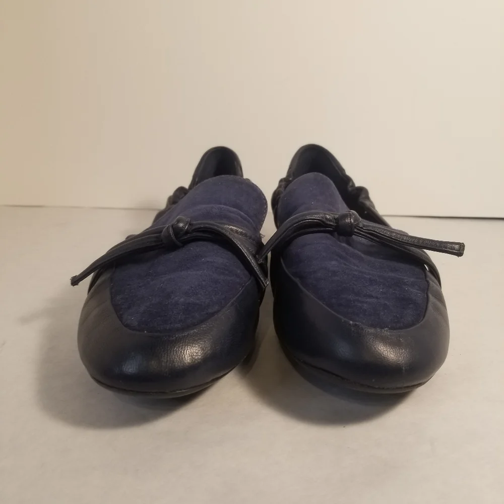 Nurture Vailee Navy suede loafers
